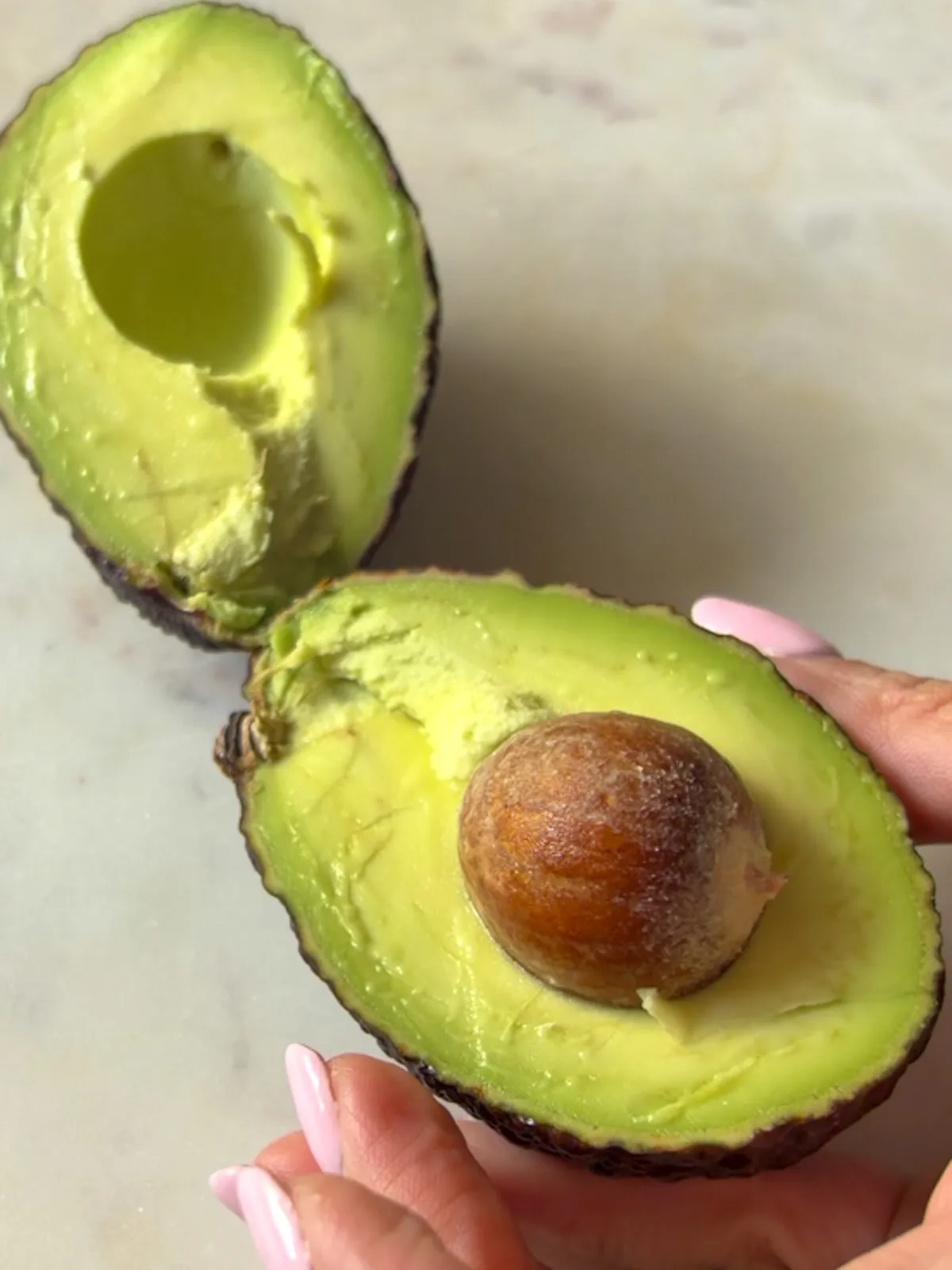 Banana Avocado Berries Smoothie, Prepping Avocado