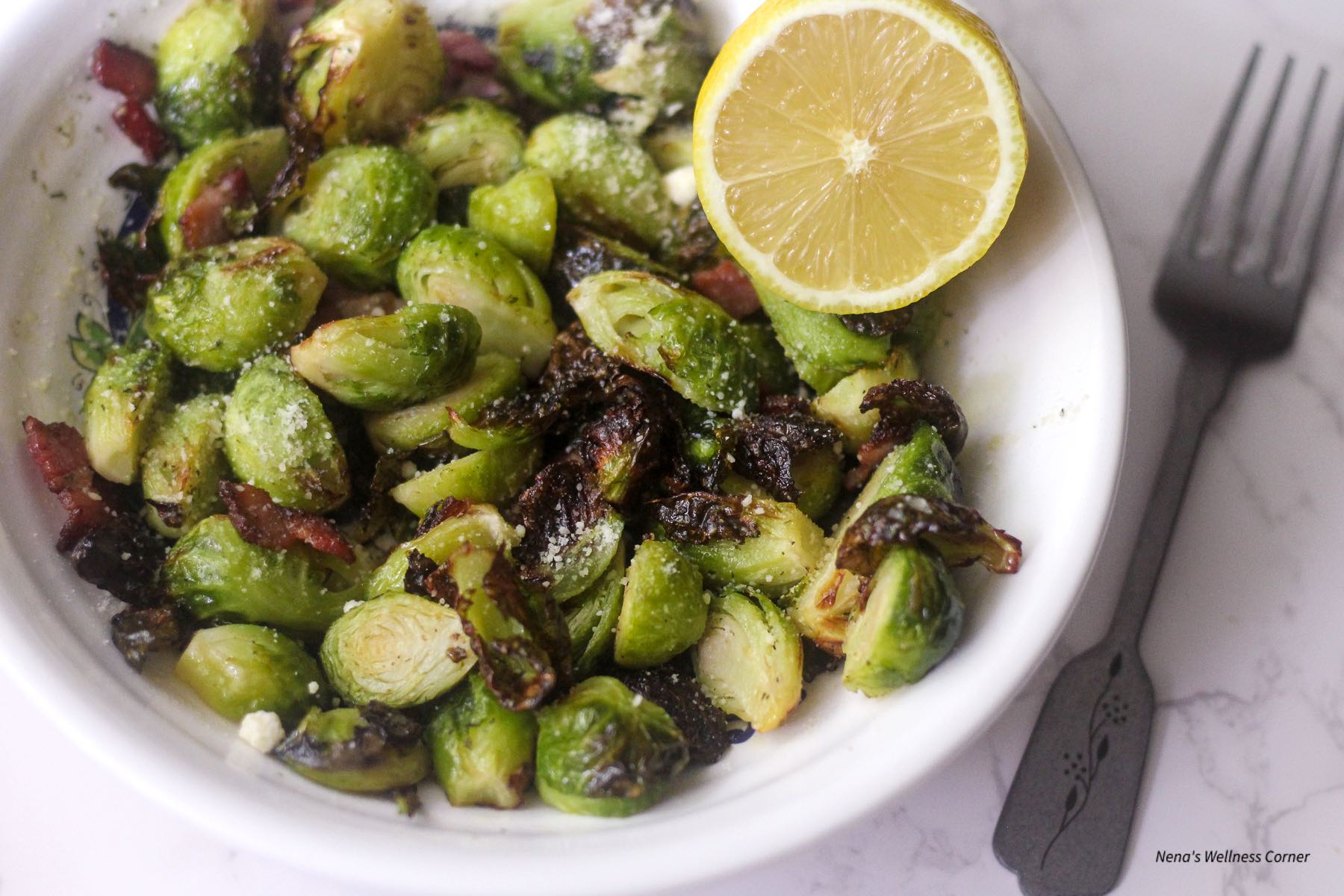 Easy-Crispy-Air-Fryer-Brussel-Sprouts-with-Bacon