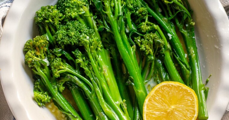 Quick Steamed Broccolini with Garlic (Broccoletti or Baby Broccoli)