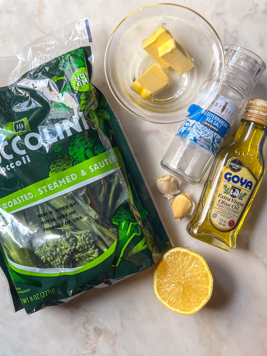 Steamed Broccolini with garlic and lemon, ingredients.