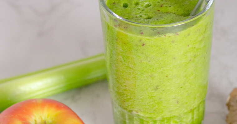 Apple Celery Smoothie with Ginger and Spinach