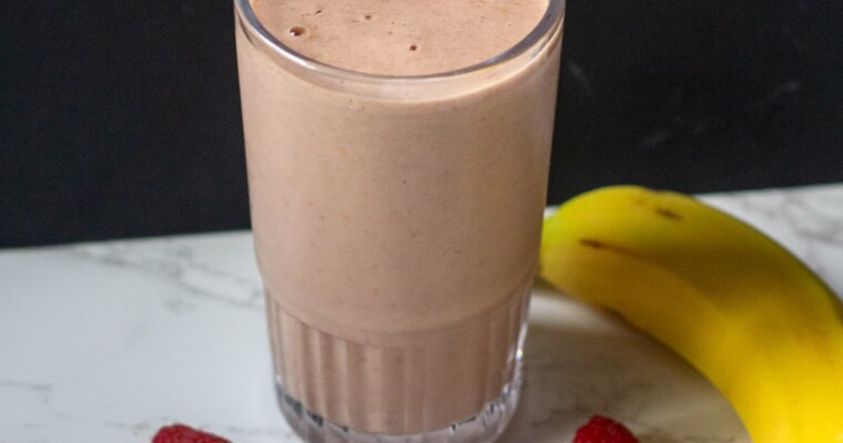 Creamy Vanilla Raspberry Protein Smoothie