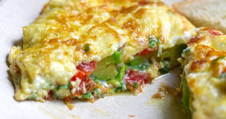 Avocado Omelette with Spinach and Tomato
