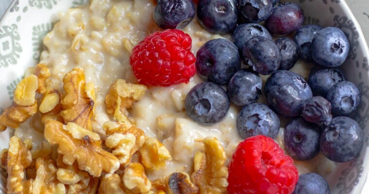 Oatmeal with Fresh Berries and Walnuts