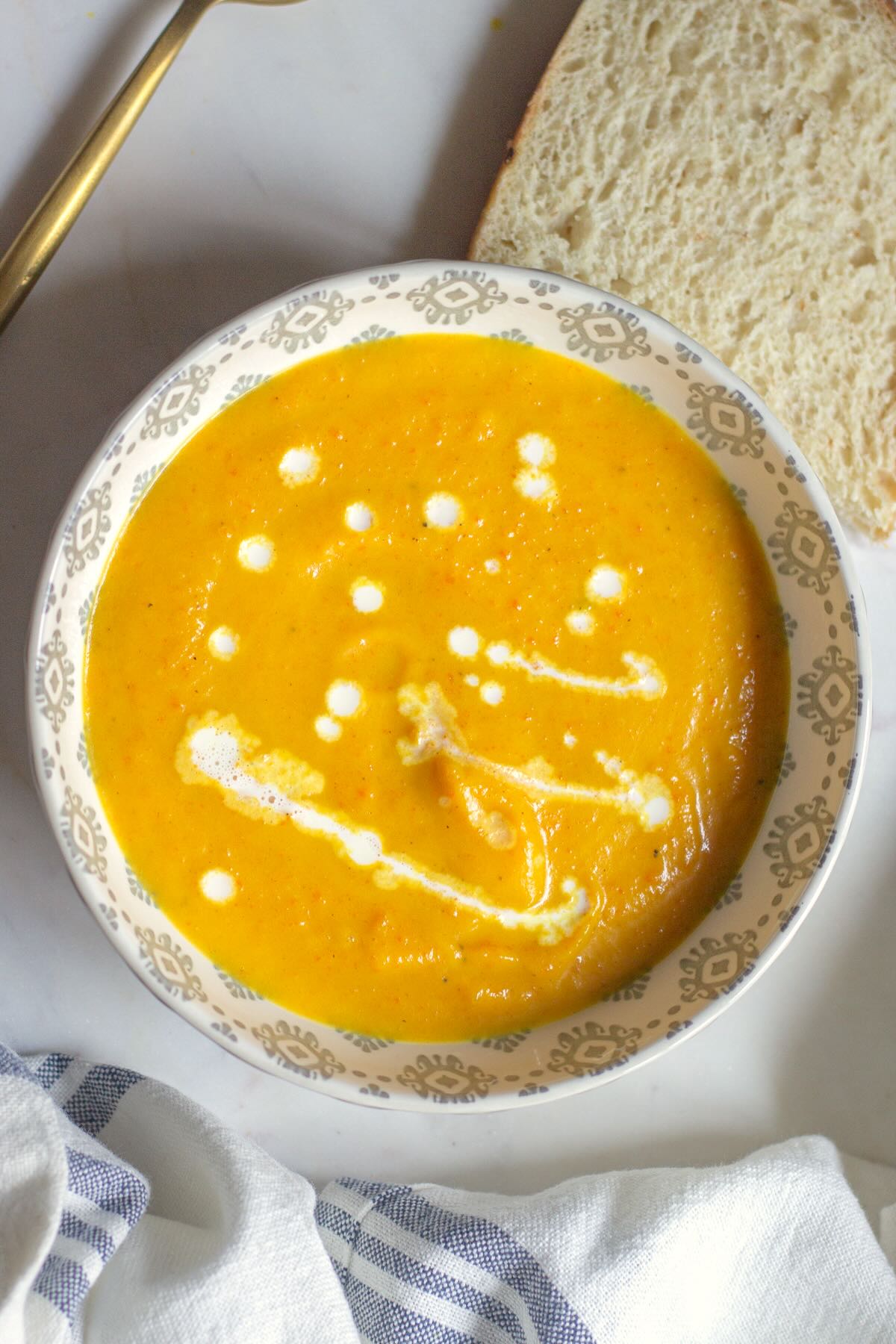 Creamy Butternut Squash and Carrot Soup with Ginger and Turmeric