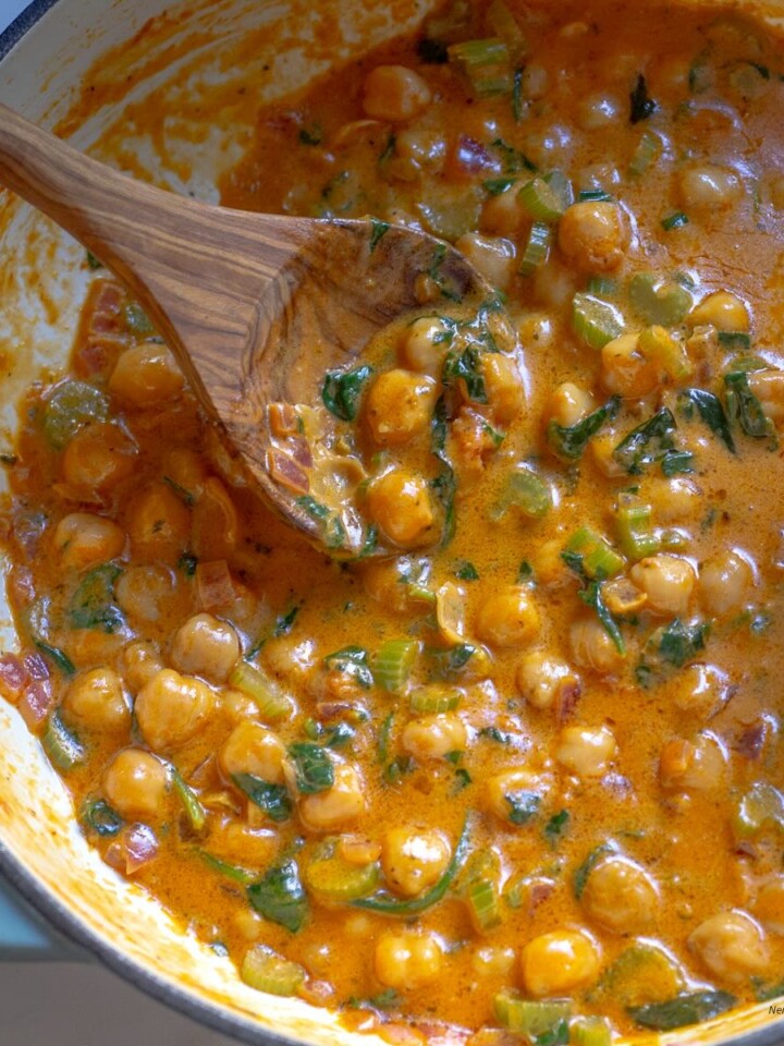 Curry Chickpeas with Spinach