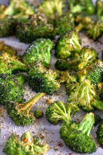 Parmesan Roasted Broccoli in a Pan