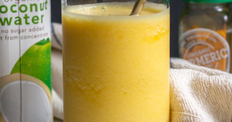 3-Ingredients Anti-Inflammatory Smoothie with Turmeric