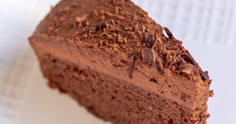 Easy Almond Flour Chocolate Cake with Chocolate Ganache