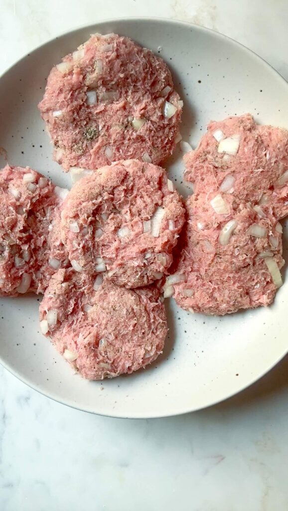cast-iron turkey burgers preparation, step 2, form the turkey patties.