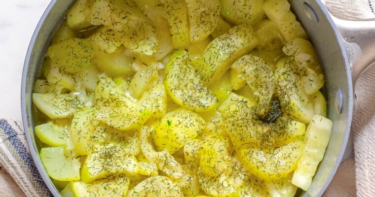 Stewed Zucchini with Garlic and Dill
