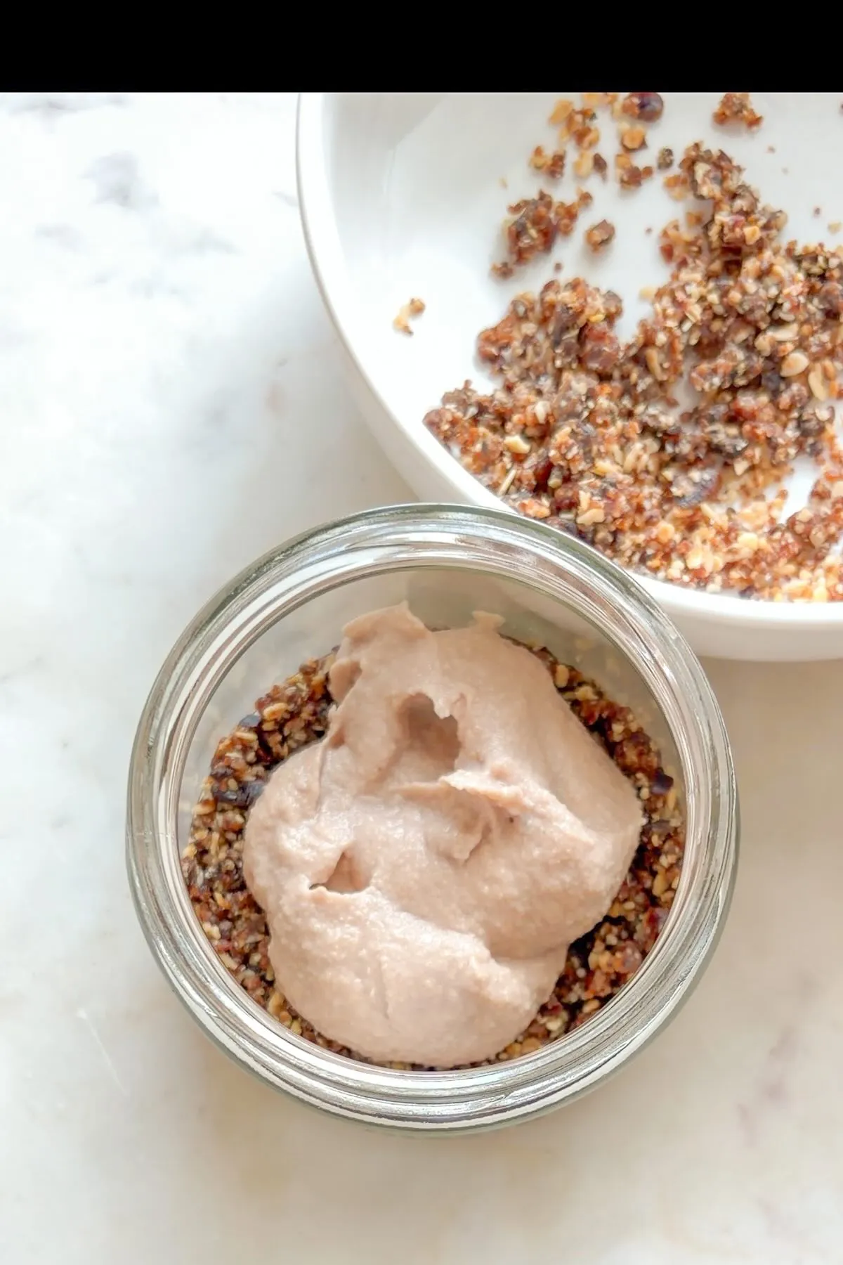 Vegan Cheesecake in a Jar, assemble tha cake